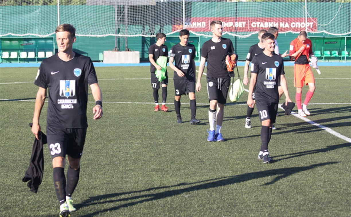 Сахалинские футболисты сыграют матч в Благовещенске