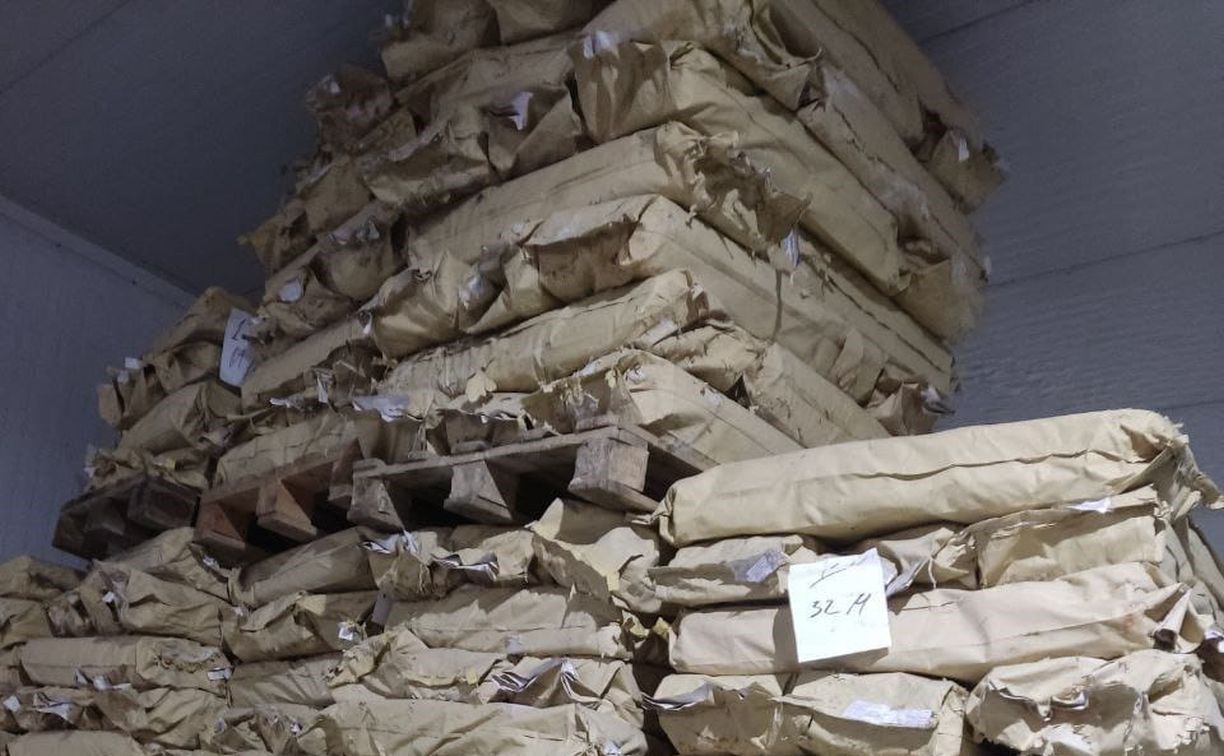 На Сахалине ОПГ скупала и продавала рыбу и икру без маркировки