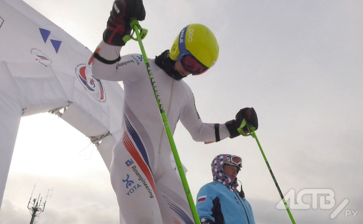 Сборная России по ски-кроссу начала тренироваться на трассах "Горного воздуха"