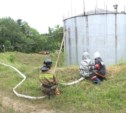 В Корсаковском районе пожарные "тушили возгорание" на действующем резервуаре с дизтопливом