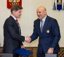 Сахалинское правительство заключило Соглашение о сотрудничестве с Федерацией спортивной борьбы России