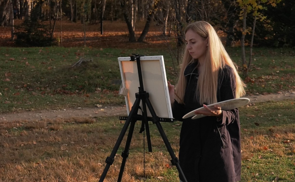 Молодая крымская художница на Сахалине решила писать пейзажи острова, а потом прятать картины
