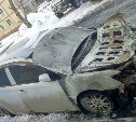 Toyota Allion сгорела в Южно-Сахалинске