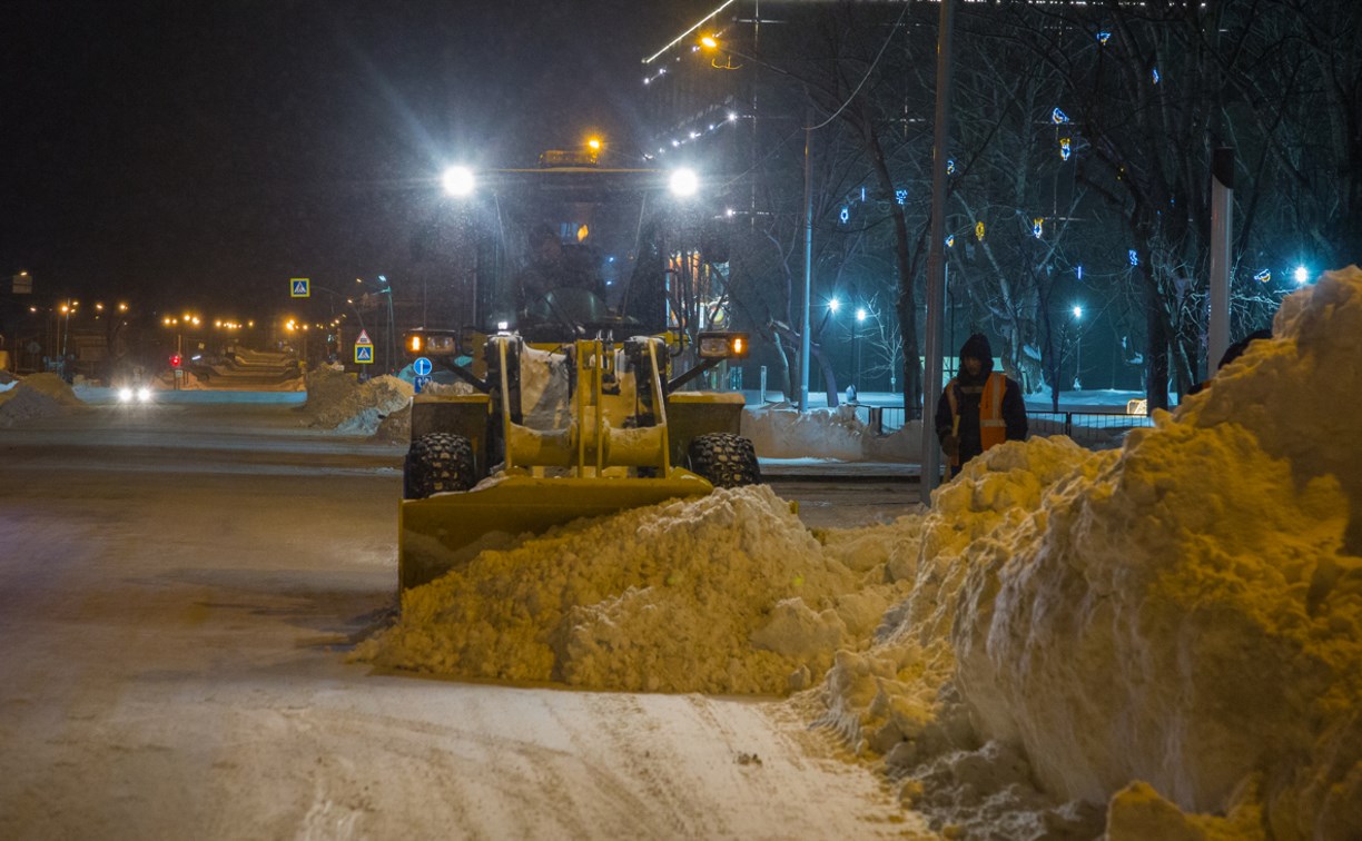В предстоящую ночь на улицы Южно-Сахалинска вновь выйдет техника