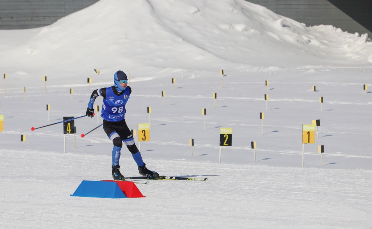 Юные сахалинские лыжники борются за медали региональных соревнований