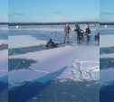 На Малом Буссе массово проваливаются под лед рыбаки