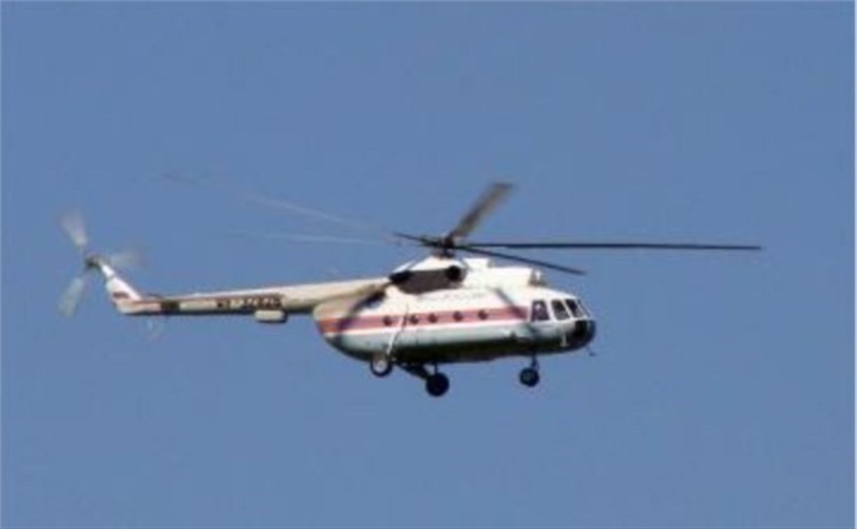 Семь раз вертолет санавиации поднимался в воздух для спасения сахалинцев в праздничные дни