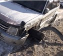 Водитель микроавтобуса спровоцировал аварию в Южно-Сахалинске (ФОТО)