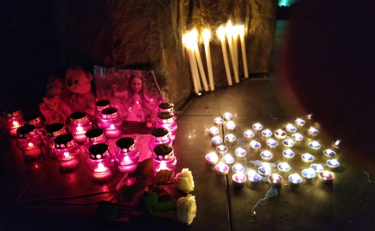 Акции памяти убитой Вики Т. прошли по всему Сахалину