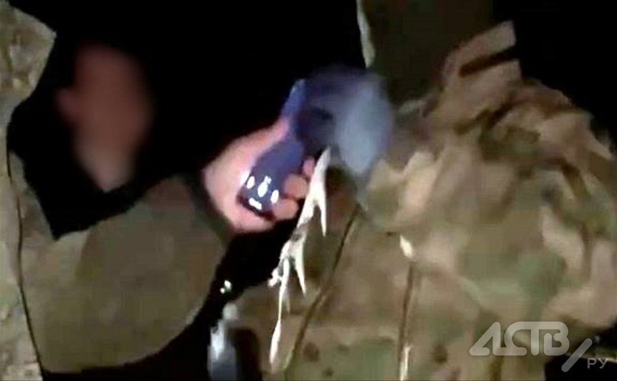 "Забрали телефон, опрокинули ведро": на Сахалине вновь начались стычки с "охранниками рек" 