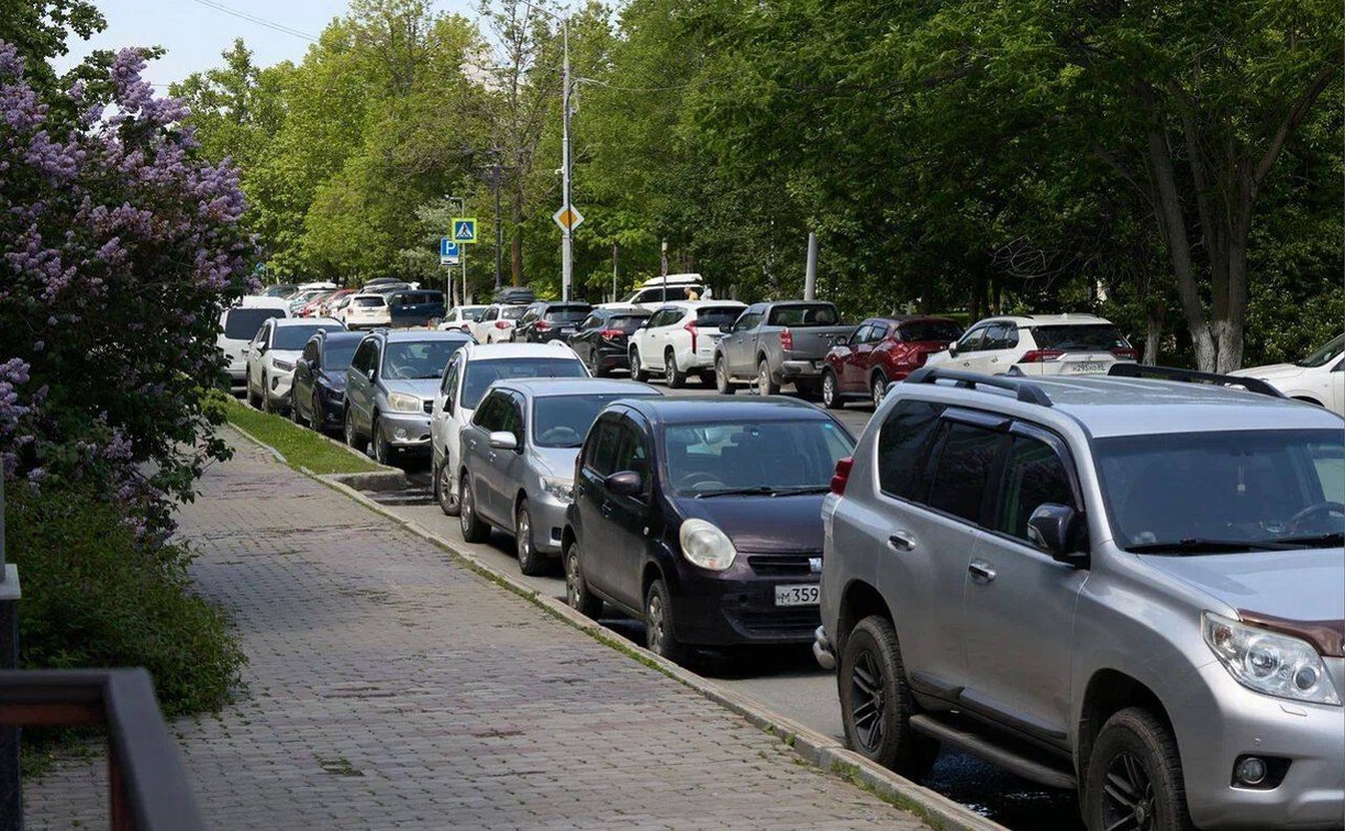 "От 1,5 до 2,5 тыс.": на Сахалине утвердили штрафы за неоплату платной муниципальной парковки 
