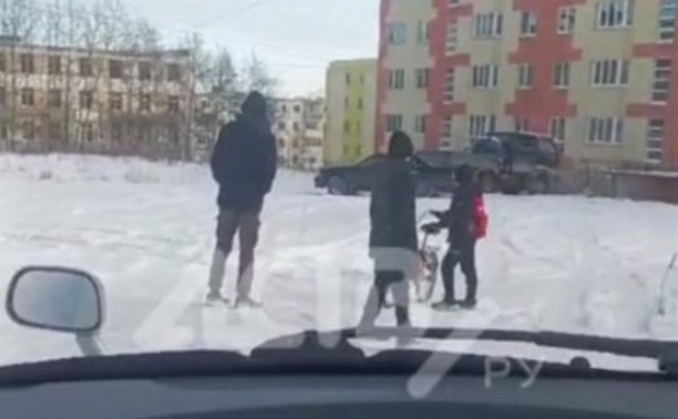 Жители Охи поделились предысторией неадекватной поездки "Кроуна", влетевшего в "Ниву"