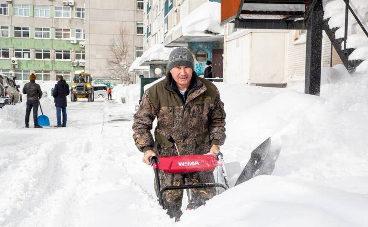 80 тысяч кубометров снега вывезли из Южно-Сахалинска за сутки