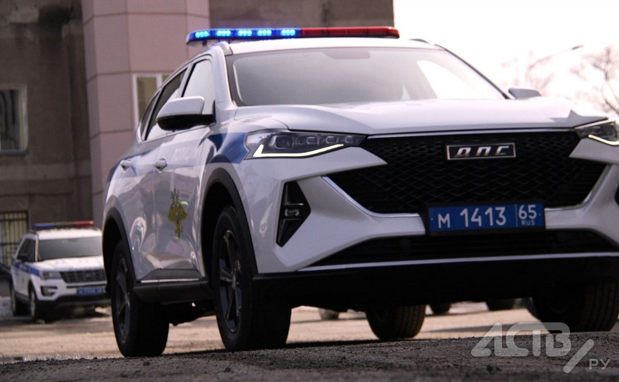 Неизвестный столкнулся с Toyota Corolla Fielder и скрылся с места ДТП в Южно-Сахалинске