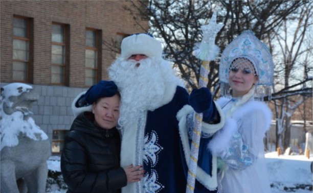 В Южно-Сахалинске встретили главного Деда Мороза области (ВИДЕО) В Южно-Сахалинске встретили главного Деда Мороза области (ВИДЕО)