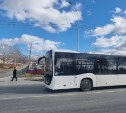 Бабушка в Южно-Сахалинске упала в автобусе и получила травмы