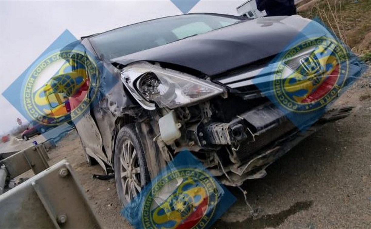 В Южно-Сахалинске в ДТП столкнулись два автомобиля, есть пострадавшие -  Новости Сахалинской области. Происшествия - astv.ru