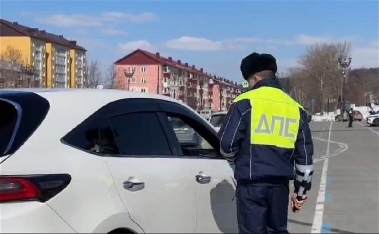 Без пострадавших, но с пьяными за рулем: какие нарушения фиксировали на сахалинских дорогах 19 марта