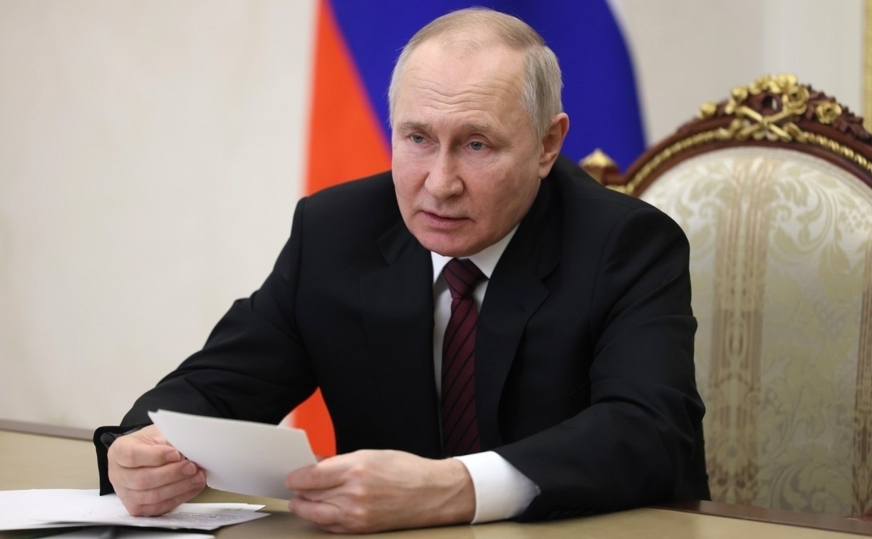 Путин предложил повысить уровень оплаты труда преподавателей фундаментальных дисциплин в вузах