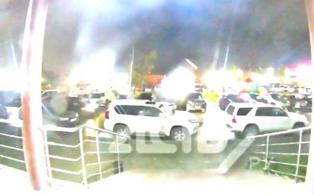 Неизвестный врезался в припаркованный внедорожник и скрылся с места ДТП в Южно-Сахалинске