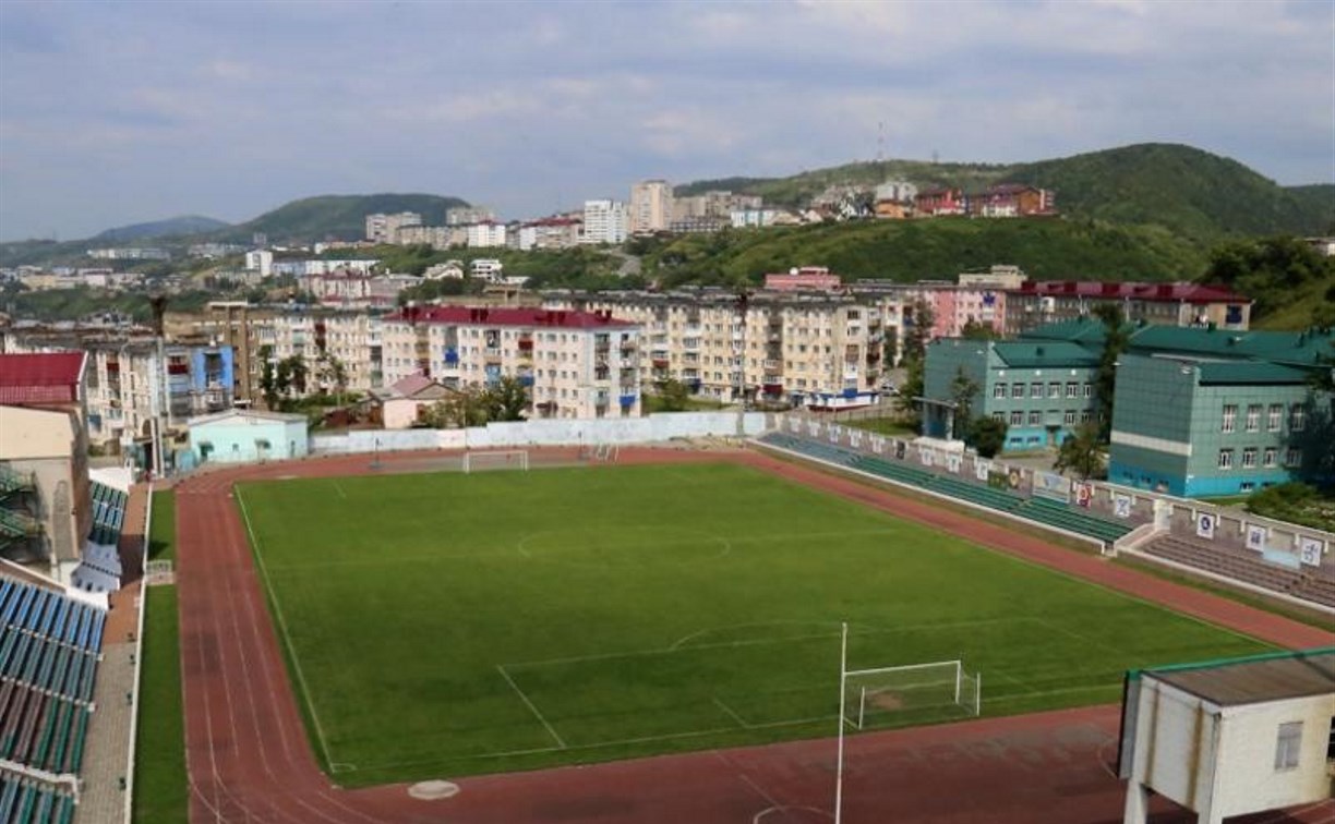 Футболисты из Южно-Сахалинска лидируют в первенстве области