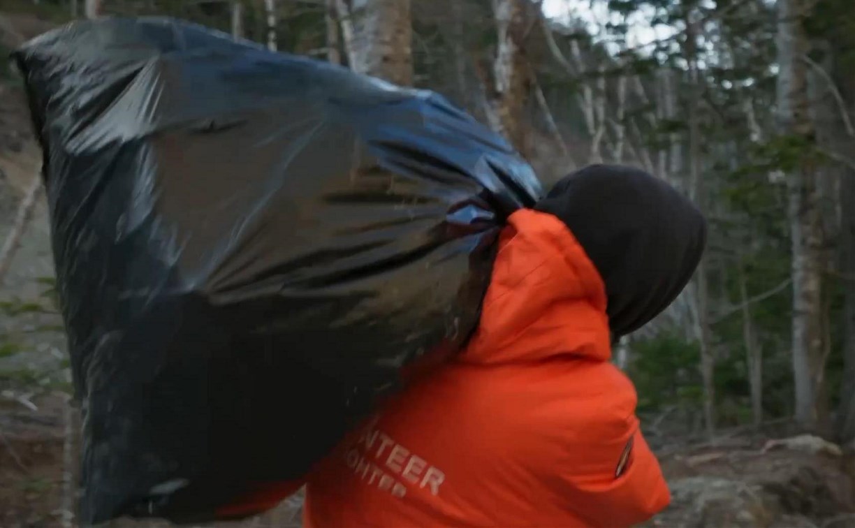 Сорок двухсотлитровых пакетов мусора собрали на новой экологической тропе в Южно-Сахалинске