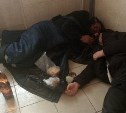 Харкающий кровью сахалинец поселился в общем туалете в общежитии в Корсакове