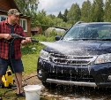 Россиян будут штрафовать за мытьё машины на даче