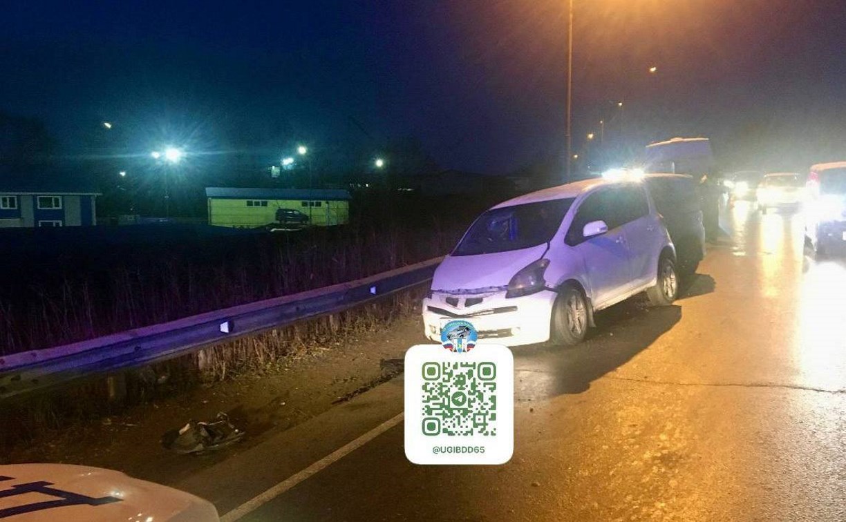 "Ractis выехал на встречку": три человека пострадали в ДТП на ул. Транзитной в Южно-Сахалинске 