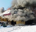 Появились новые кадры горящей бани в Мицулёвке 