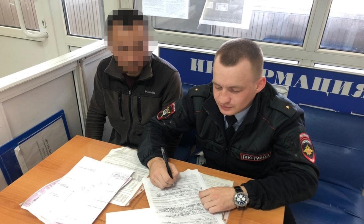 Таксист, промчавшийся по встречке в Южно-Сахалинске, сам сдался ГИБДД