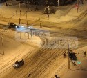 "Встречка подрезала?": в Южно-Сахалинске "Лексус" повалил светофор на перекрёстке
