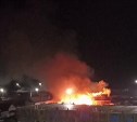 Ещё один пожар: пламя бушует на стройке в Поронайске