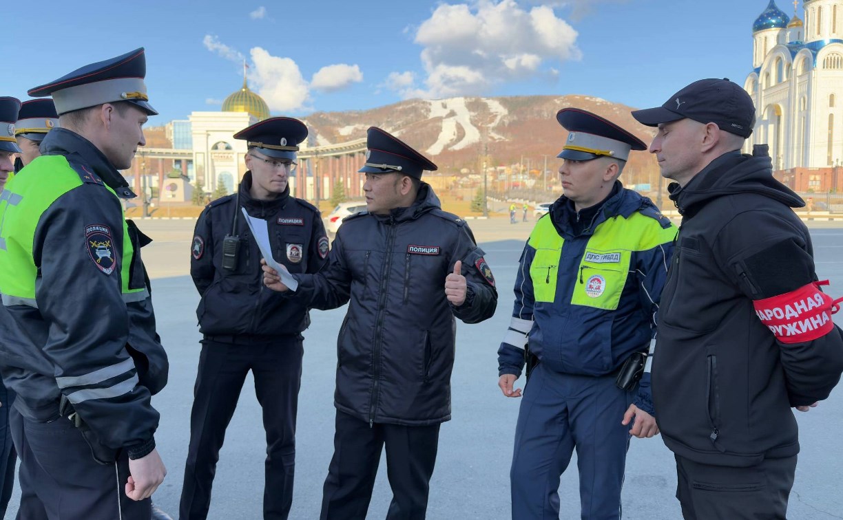 24 бесправника на Сахалине сели за руль, но попались инспекторам 27 апреля 