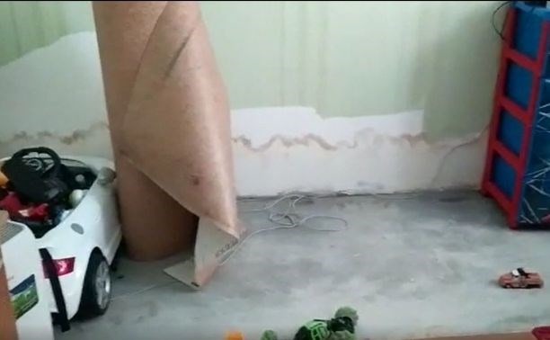 Многодетная мать в Южно-Курильске борется за ремонт своей затопленной квартиры