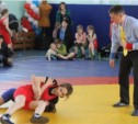 Соревнования по вольной борьбе среди девушек состоялись в Южно-Сахалинске 