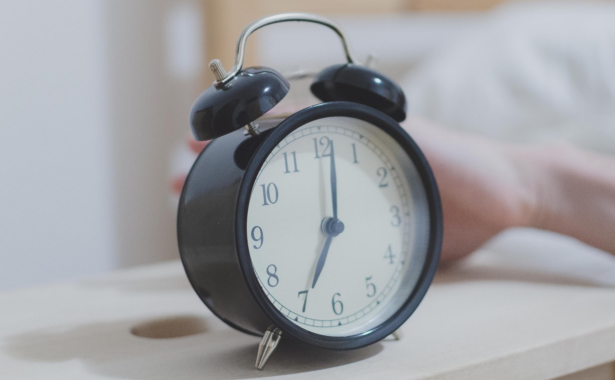 "Проспал из-за сбоя часов, не могу дозвониться": сахалинцы массово сообщают о проблемах со связью