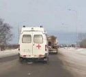 В Южно-Сахалинске водитель бензовоза не пропустил спешащую к пациентке скорую
