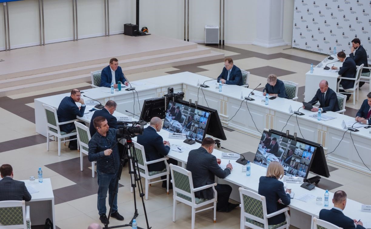 К 1 июня на юге Сахалина завершат ямочный ремонт дорог