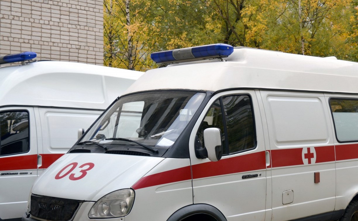 Карета скорой помощи сбила 9-летнюю девочку в Южно-Сахалинске