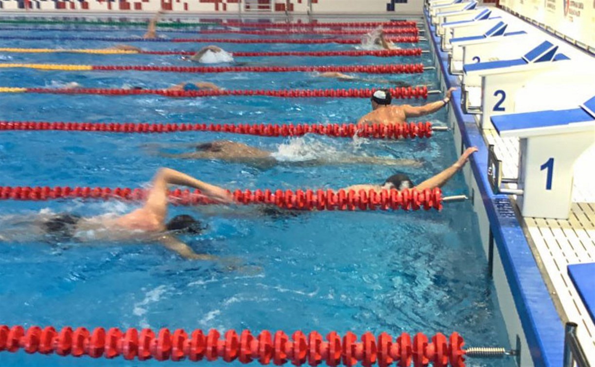 Более 50 сахалинцев проплыли 300-метровку в рамках "IronSakh-2021" Триатлон Swimming
