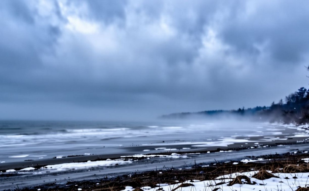 Понедельник в Сахалинской области пройдёт почти без снега и почти без солнца