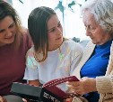 Tele2 запустила социальную кампанию «Добавь бабушку в друзья»
