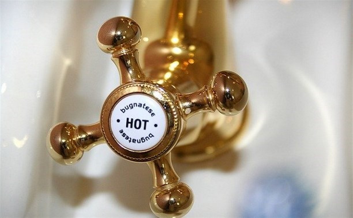 Горячую воду и отопление отключат во вторник в некоторых домах в Южно-Сахалинске