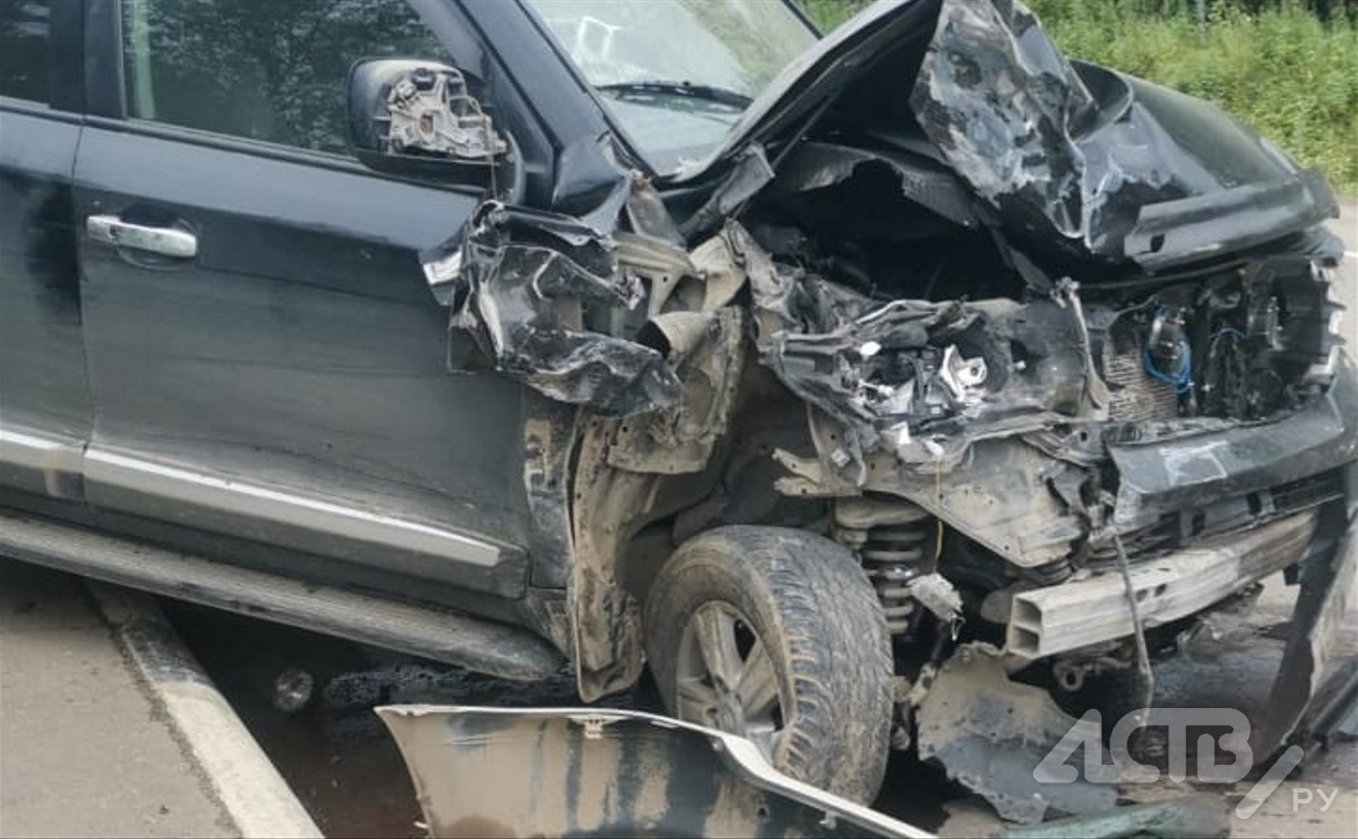 Два нарушителя нашли друг друга: в Тымовском районе произошло ДТП