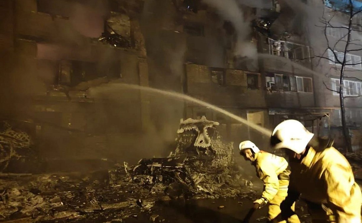 Военный самолёт упал у многоэтажки в Ейске: есть погибшие, несколько человек пропали без вести