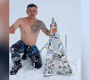 "Видимость 2 метра, снега по колено": сахалинский предприниматель поднялся на Эльбрус