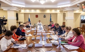 Политика и экономика