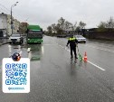 В Южно-Сахалинске пенсионерка упала в автобусе и получила травмы 