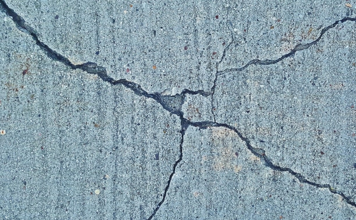 "Короткий, но мощный толчок": жители Макарова на Сахалине почувствовали землетрясение